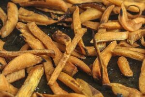Maple and Cinnamon Sweet Potato Fries - Lauren Kelly Nutrition