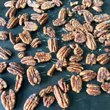 These Candied Pecans are simple to make and healthy! #vegan www.laurenkellynutrition.com