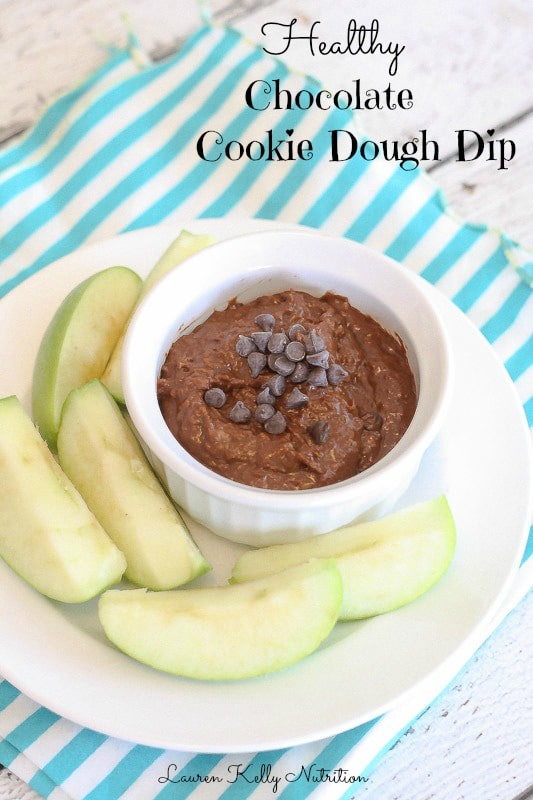 Kids and adults both love this Healthy Chocolate Cookie Dough Dip! From Lauren Kelly Nutrition #vegan