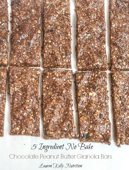 These Chocolate Peanut Butter Bars are no bake and only have 5 ingredients! From Lauren Kelly Nutrition #healthy #glutenfree