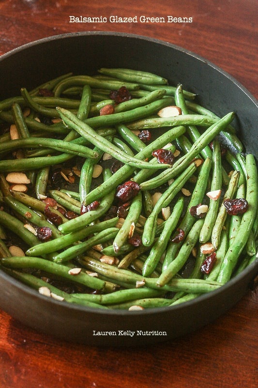 Balsamic Glazed Green Beans are healthy and will be ready in 15 minutes! www.laurenkellynutrition.com