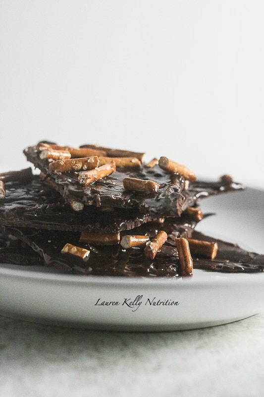 Dark Chocolate Salted Caramel Pretzel Bark #vegan #dairyfree #glutenfree