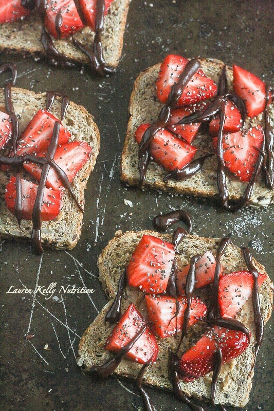 The Toast with The Most,make your toast delicious with Dave's Killer Bread and Lauren Kelly Nutrition, Strawberry Almond Butter Chia Toast