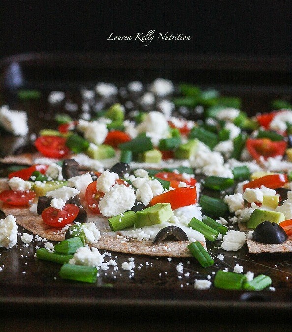 Greek Vegetable Pizza made with #GreekYogurt Tzatziki Dip make the perfect, healthy appetizer! 