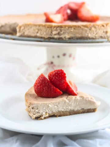This Strawberry Cheesecake is lightened up, but is still delicious and simple to prepare. From Lauren Kelly Nutrition