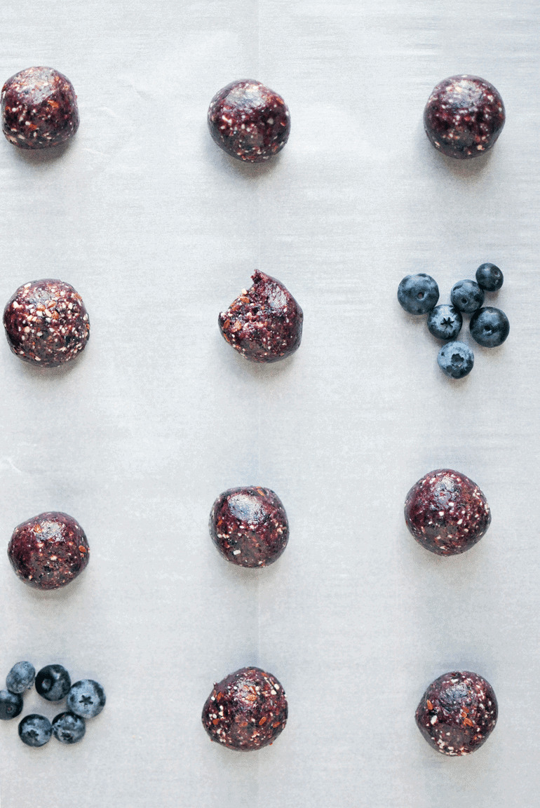 blueberry-bliss-bites-lined-up-noshandnourish