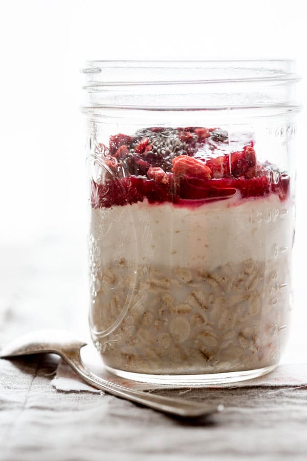 creamsicle-overnight-oats-with-goji-and-chia-024