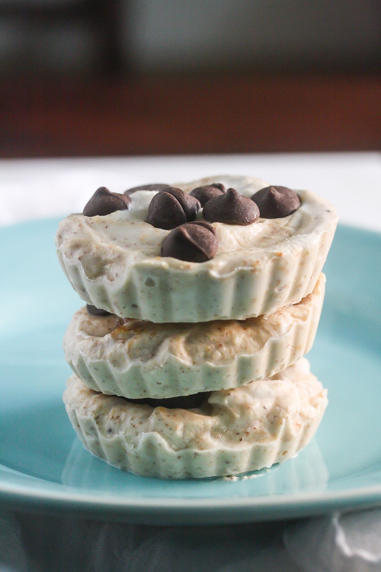 With just three simple ingredients, these Frozen Yogurt Almond Butter Cups are simple to make, healthy and delicious! 