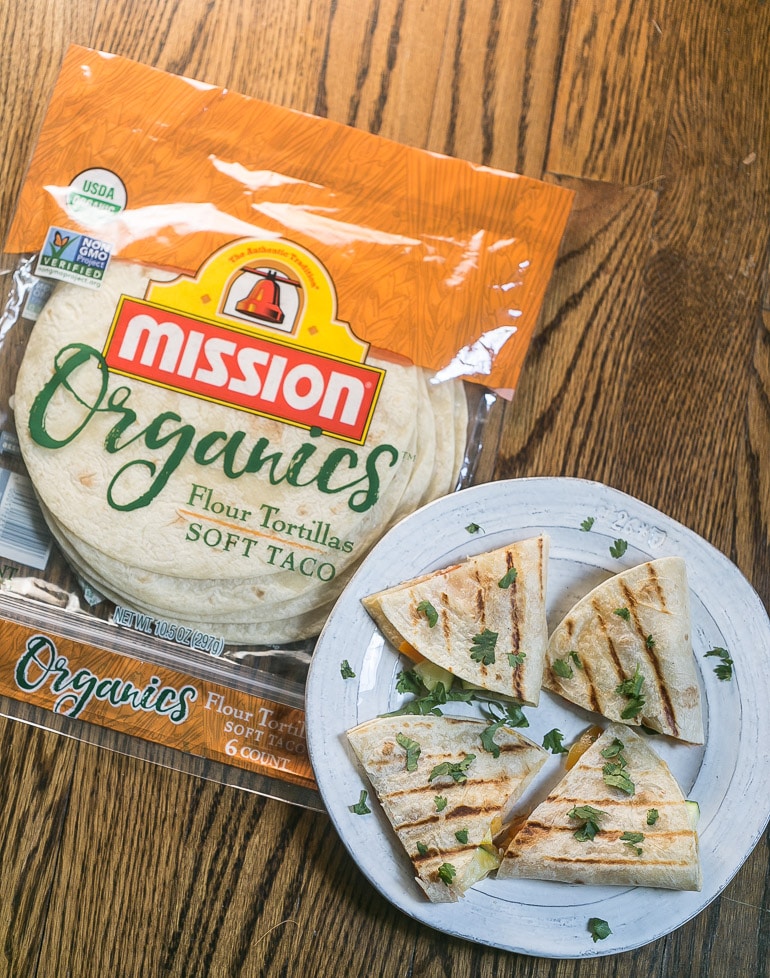 Farmer's Market Vegetable Quesadilla from Lauren Kelly Nutrition #MissionOrganics